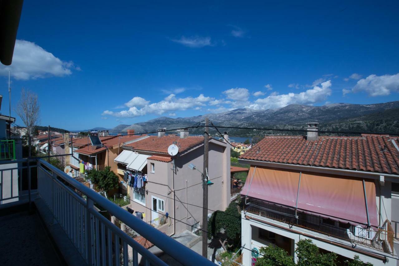 Marietta'S Townhouse Villa อาร์กอสโตลี ภายนอก รูปภาพ