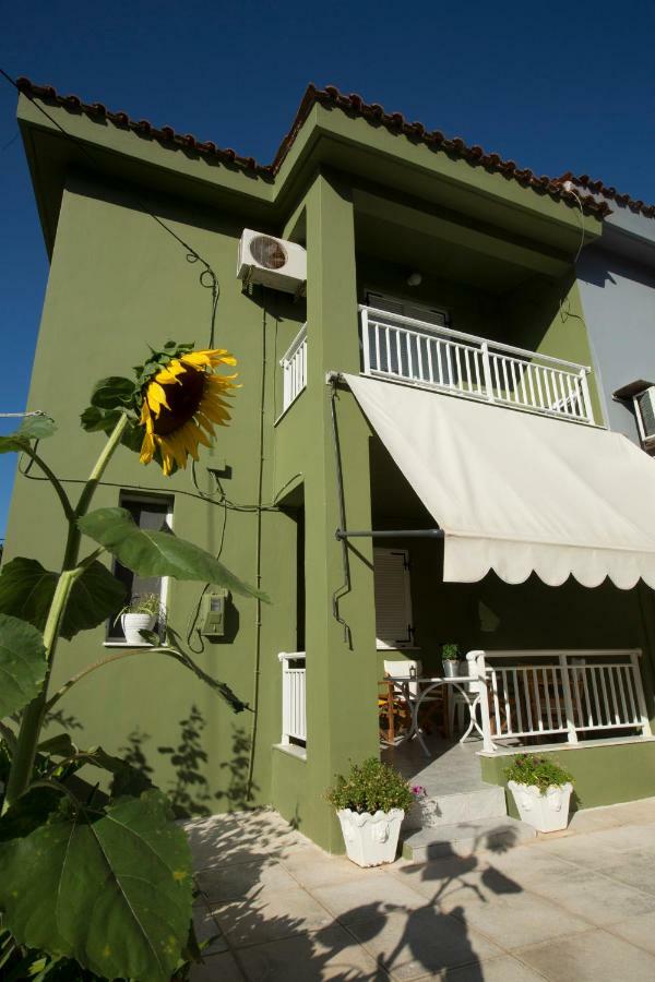 Marietta'S Townhouse Villa อาร์กอสโตลี ภายนอก รูปภาพ