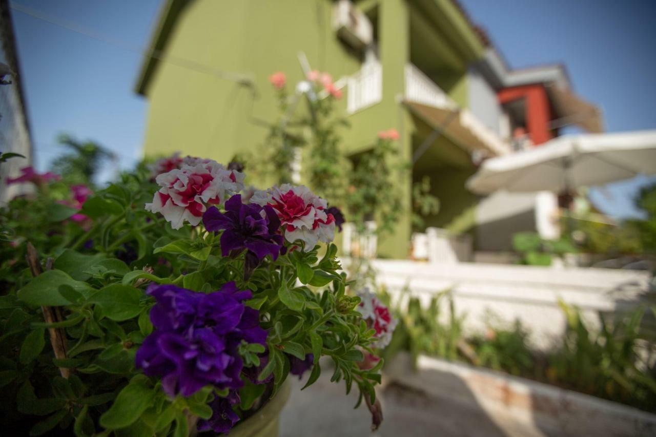 Marietta'S Townhouse Villa อาร์กอสโตลี ภายนอก รูปภาพ