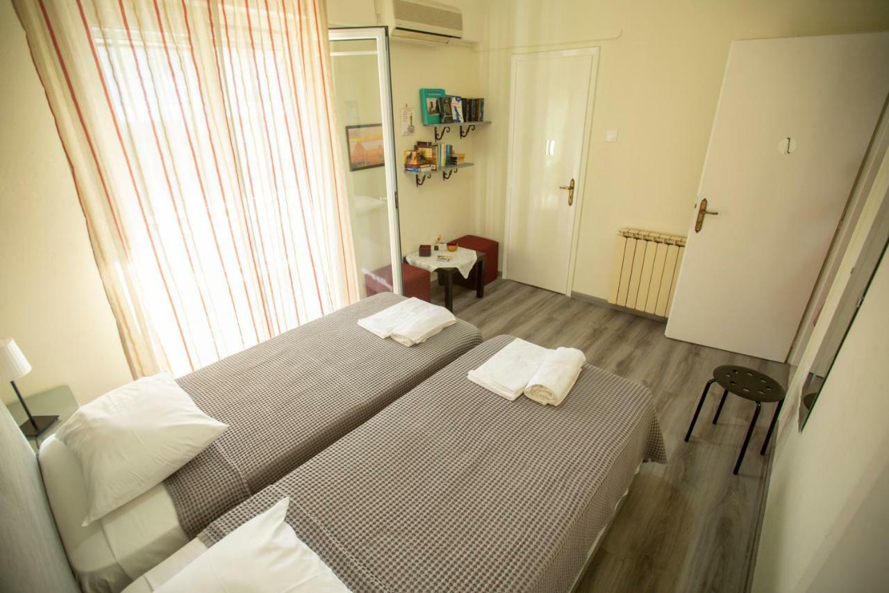 Marietta'S Townhouse Villa อาร์กอสโตลี ภายนอก รูปภาพ